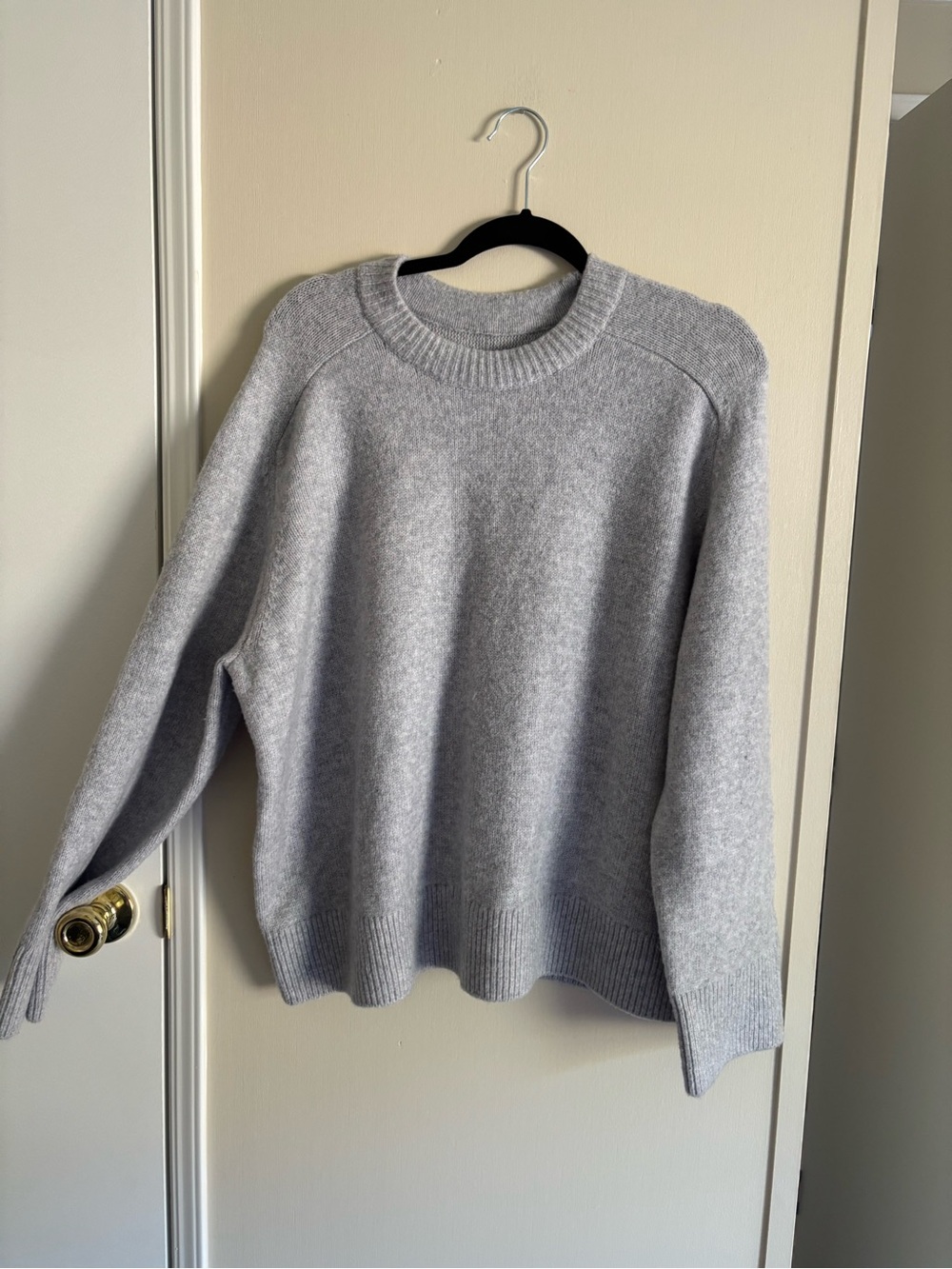 Abercrombie Madeline Crew Sweater - XL - Picture 2 of 4